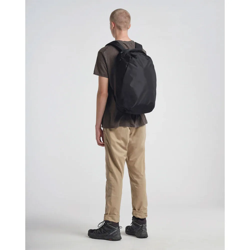 Urth : Norite 24L Backpack  : Black